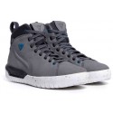 Metractive Woman Dark Gray White