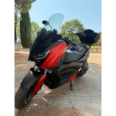Yamaha X-Max 400