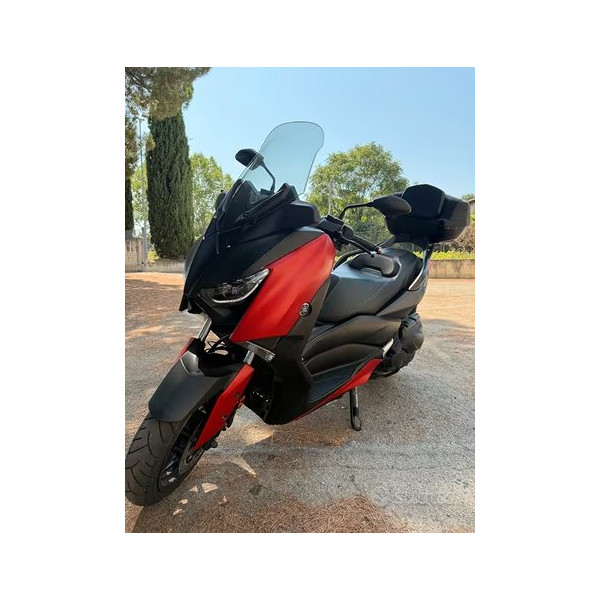 Yamaha X-Max 400