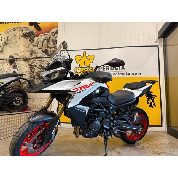 Benelli TRK 902 Stradale