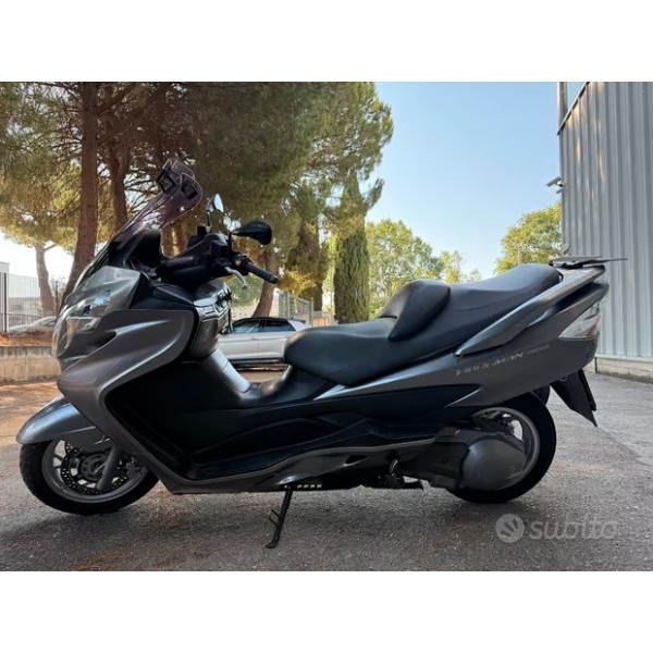 Suzuki Burgman 400