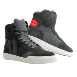 Metropolis D-WP Shoes Carbon Fluo Red